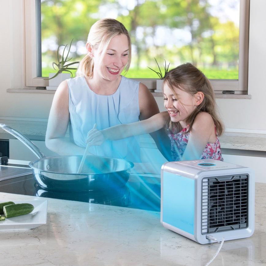 Ventilador portátil com refrigeração