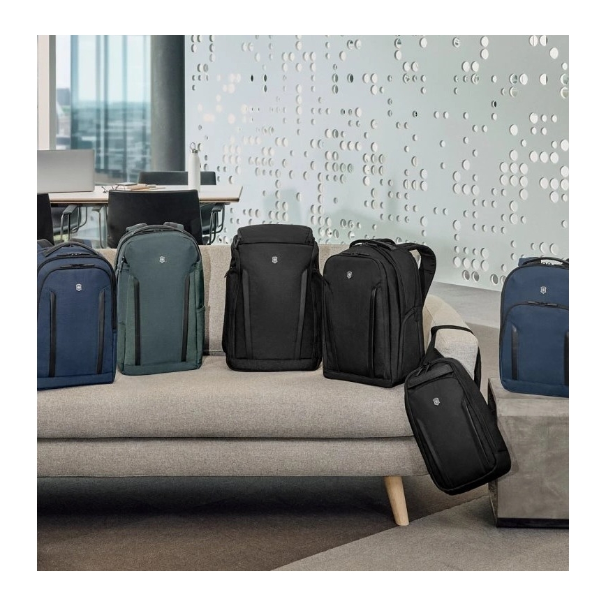 Victorinox - Mochila para computador portátil 15" Altmont Professional Essential 24 l azul escuro