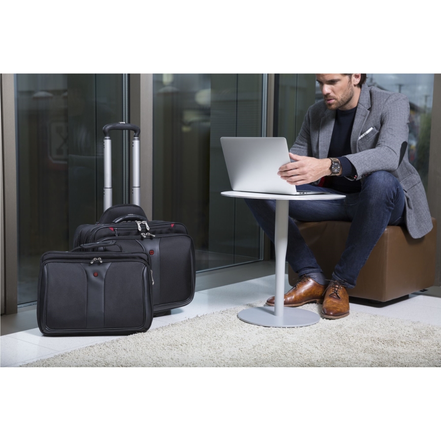 Wenger - Mala de viagem com rodas 25 l 17“ + bolsa para portátil 15,6” Patriot preto