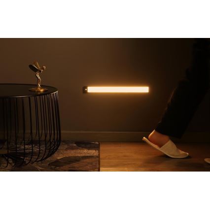 Yeelight - Iluminação LED recarregável regulável para móveis com sensor LED/2,4W/2200 mAh 2700K 60 cm preto