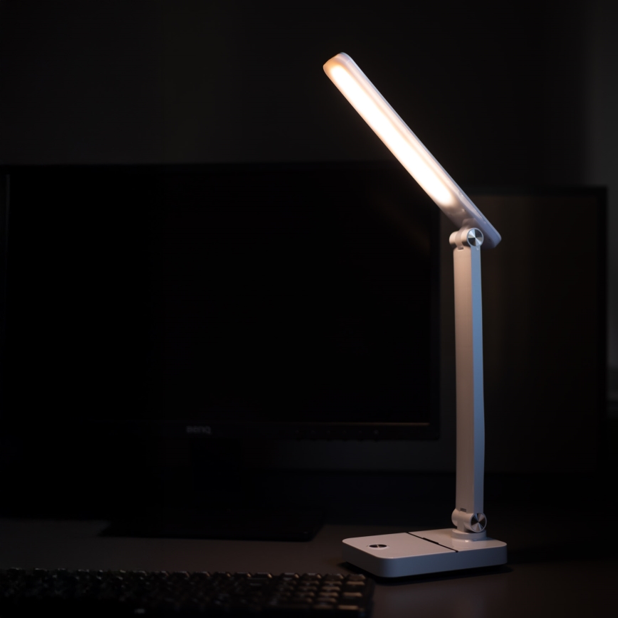 Zuma Line - Candeeiro de mesa LED/8W/1200 mAh 3000/4500/6000K CRI 90 branco