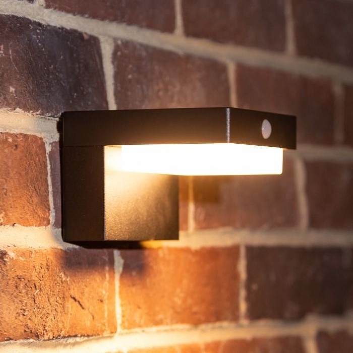 Zuma Line - Candeeiro de parede LED solar com sensor de movimento e anoitecer LED/4,5W/2000 mAh IP44 preto